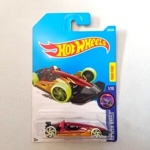 2015 Red Trackstars Hot Wheels Glow Wheels Trackhammer Toy Car.New